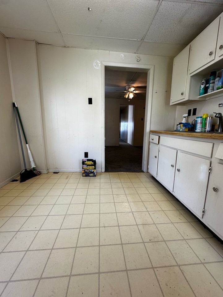 613 Louise Ave #1 - Photo 3 of 10