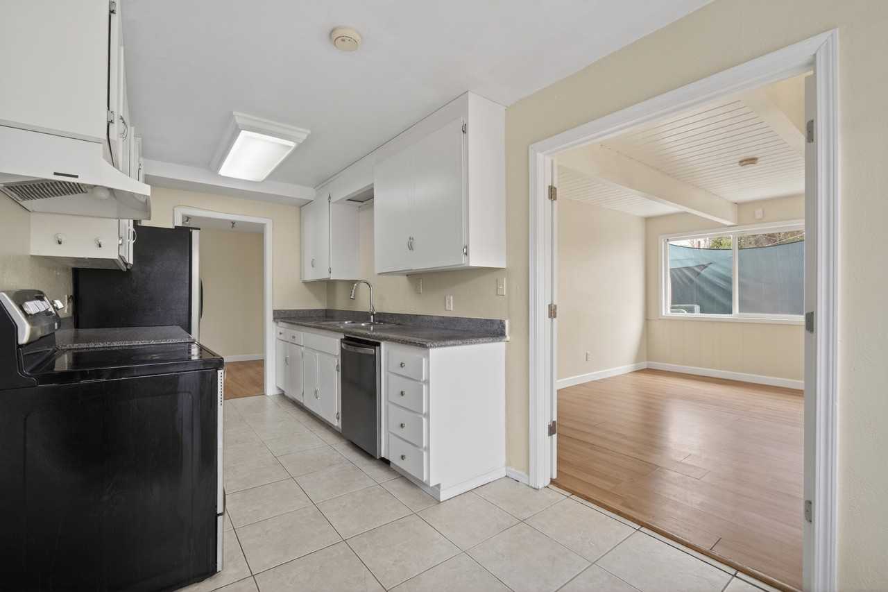 259 Gloria Dr #1 - Photo 7 of 10