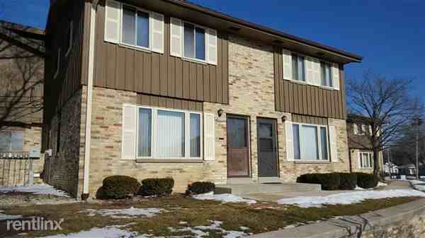 9840 W Morgan Ave - Photo 2 of 3