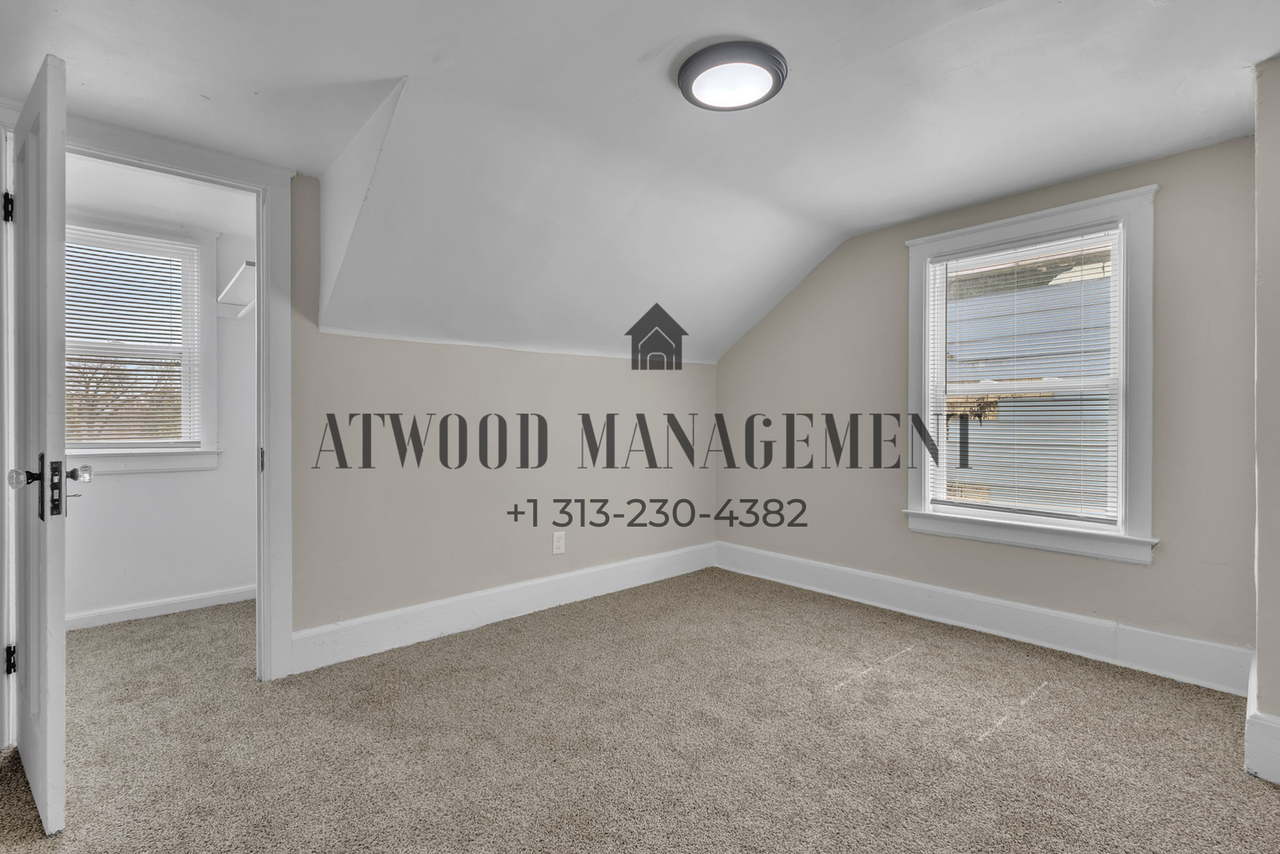 3475 Crane St - Photo 4 of 10