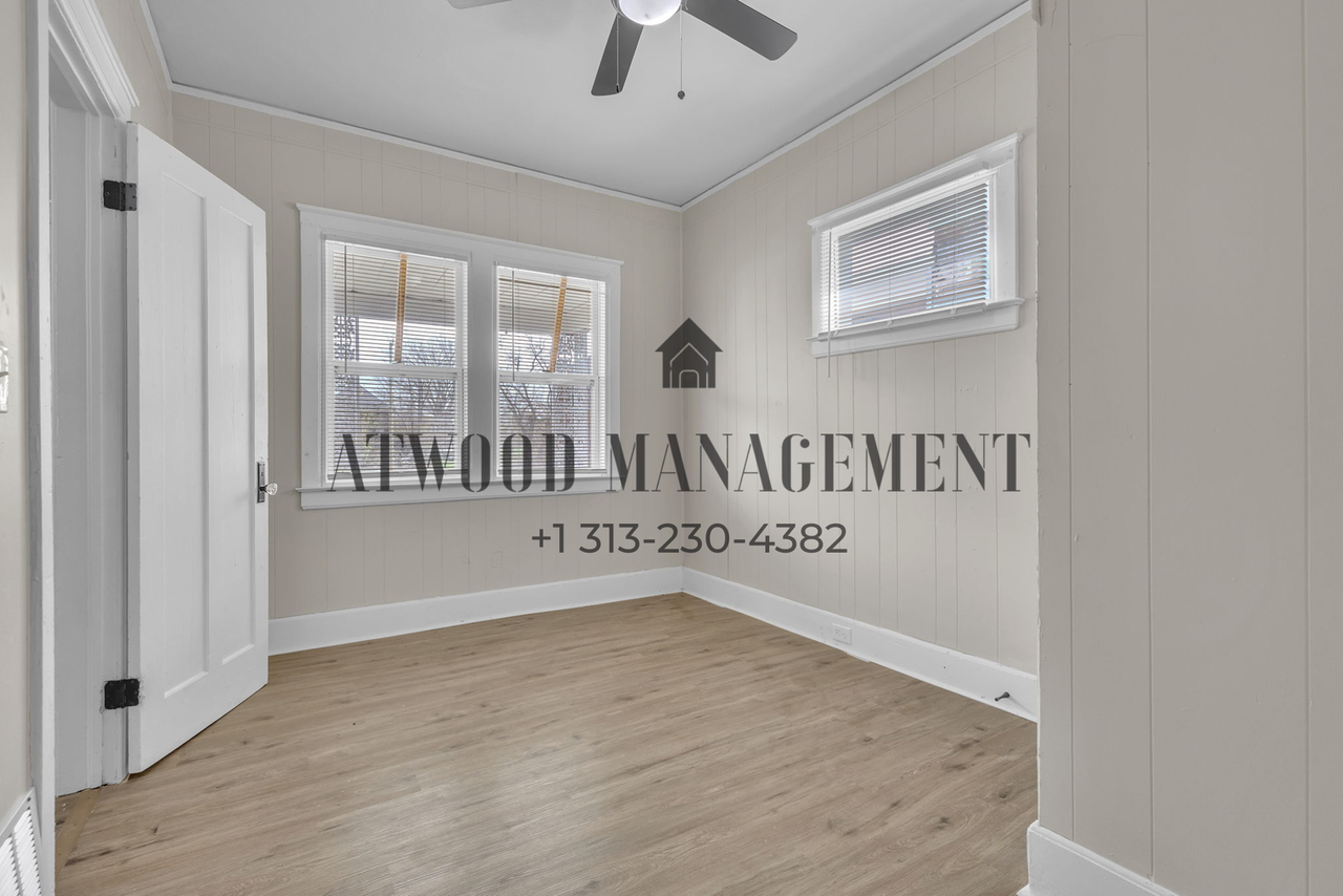 3475 Crane St - Photo 6 of 10