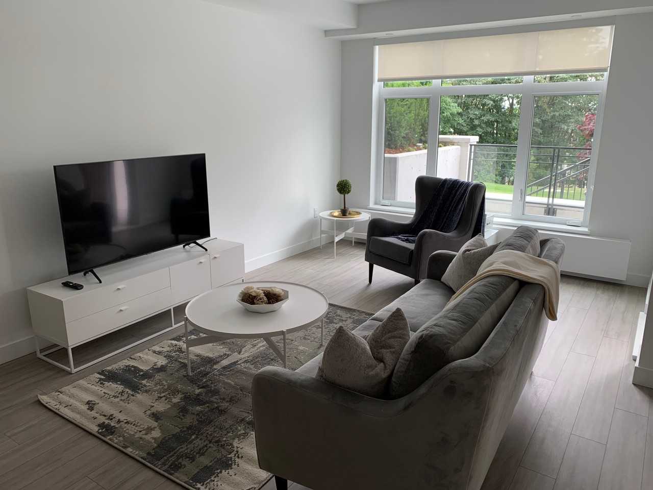 707 East 3rd Street #108 - Photo 6 of 10