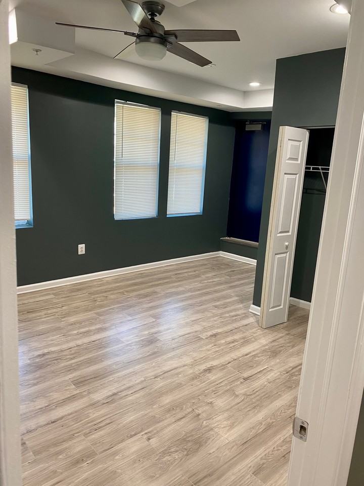 4909 Wisconsin Ave Nw #B - Photo 2 of 8