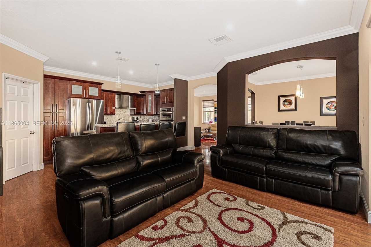 11410 Southwest 137th Court #11410 - Photo 3 of 27