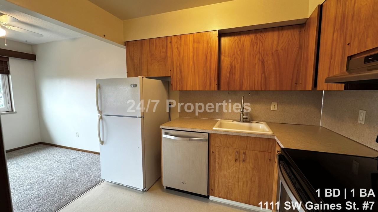 1111 Sw Gaines St #07 - Photo 6 of 11