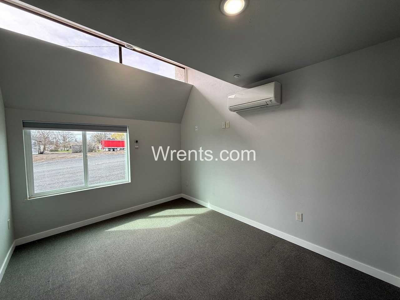 100 3rd St #11 - Photo 3 of 9
