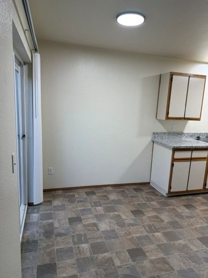 Chestnut Village - Photo 7 of 30