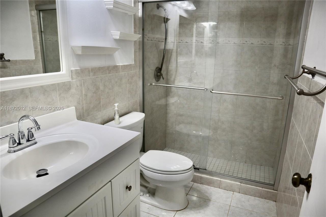 9730 Southwest 148th Avenue - Photo 2 of 13