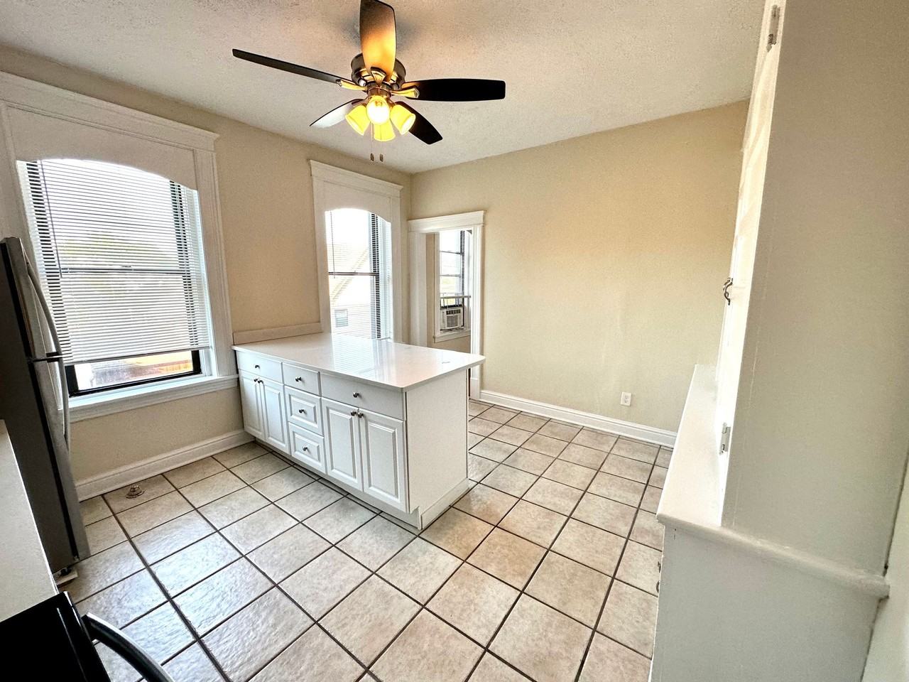 Sycamore - Photo 6 of 18