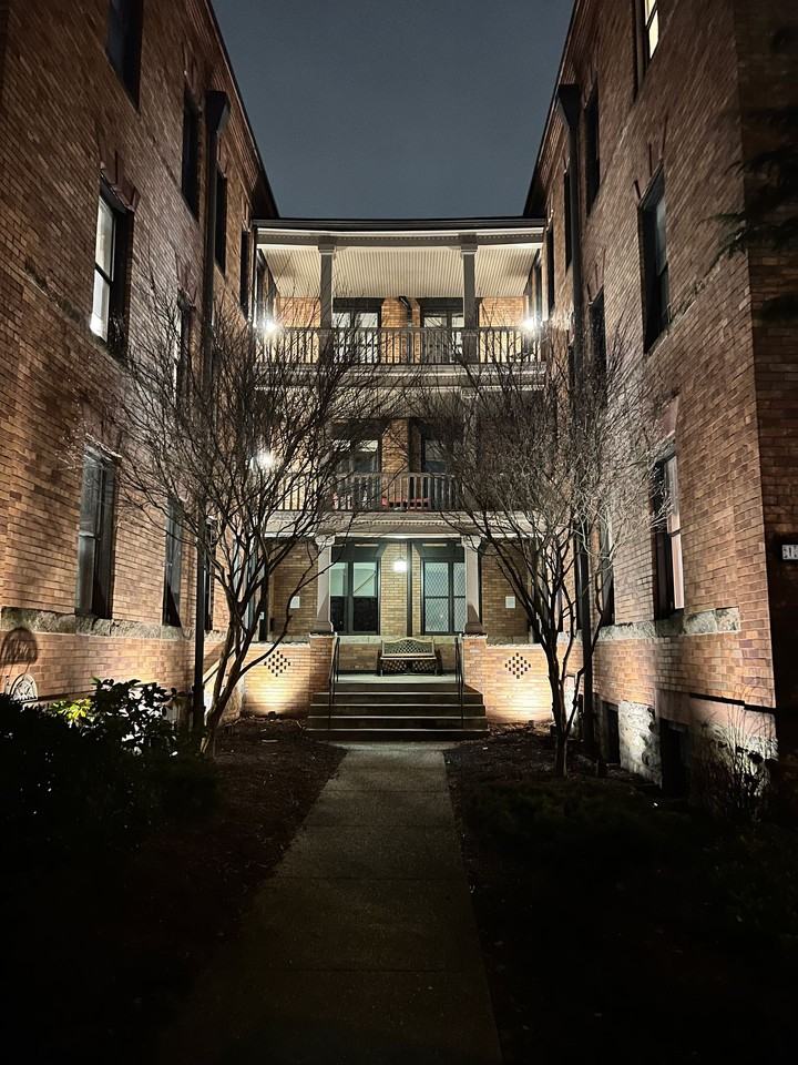 Sycamore - Photo 7 of 18