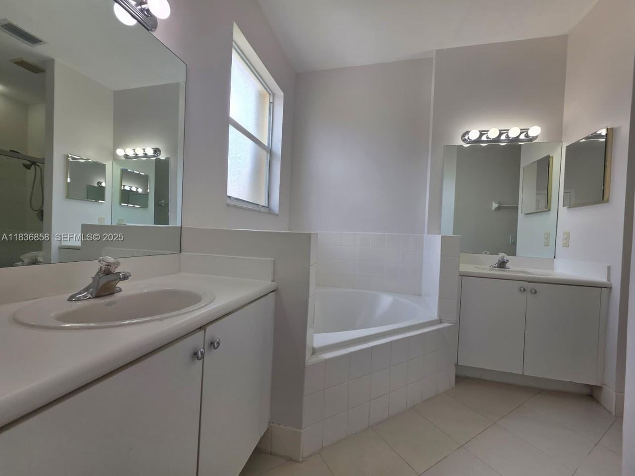 12822 Southwest 135th Street #12822 - Photo 3 of 28