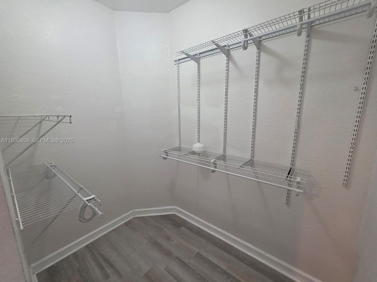 12822 Southwest 135th Street #12822 - Photo 4 of 28