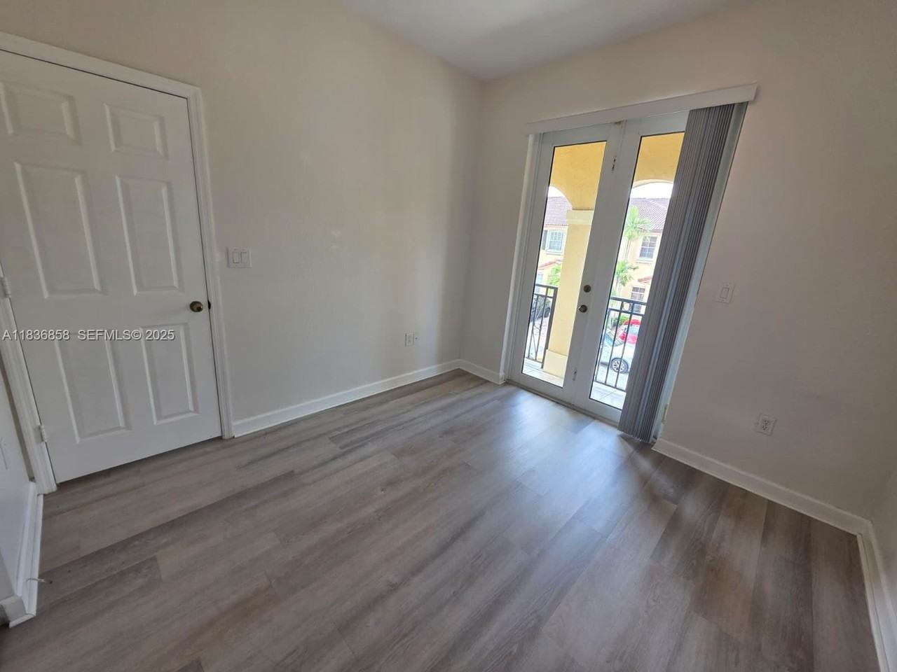 12822 Southwest 135th Street #12822 - Photo 6 of 28