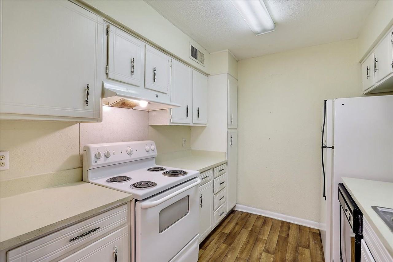 The Veranda Apartments, 1140 Greymont Avenue - Photo 6 of 10