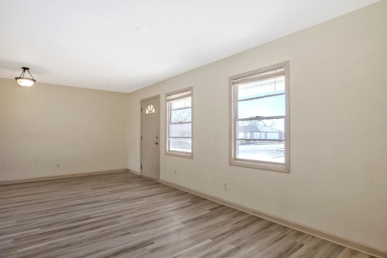 Bel Aire Oliver Apartments - Photo 4 of 22