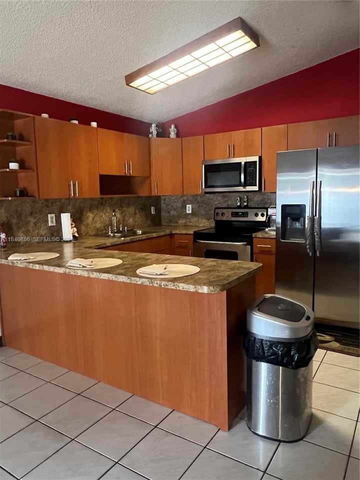 3192 West 70th Street #3192 - Photo 5 of 18