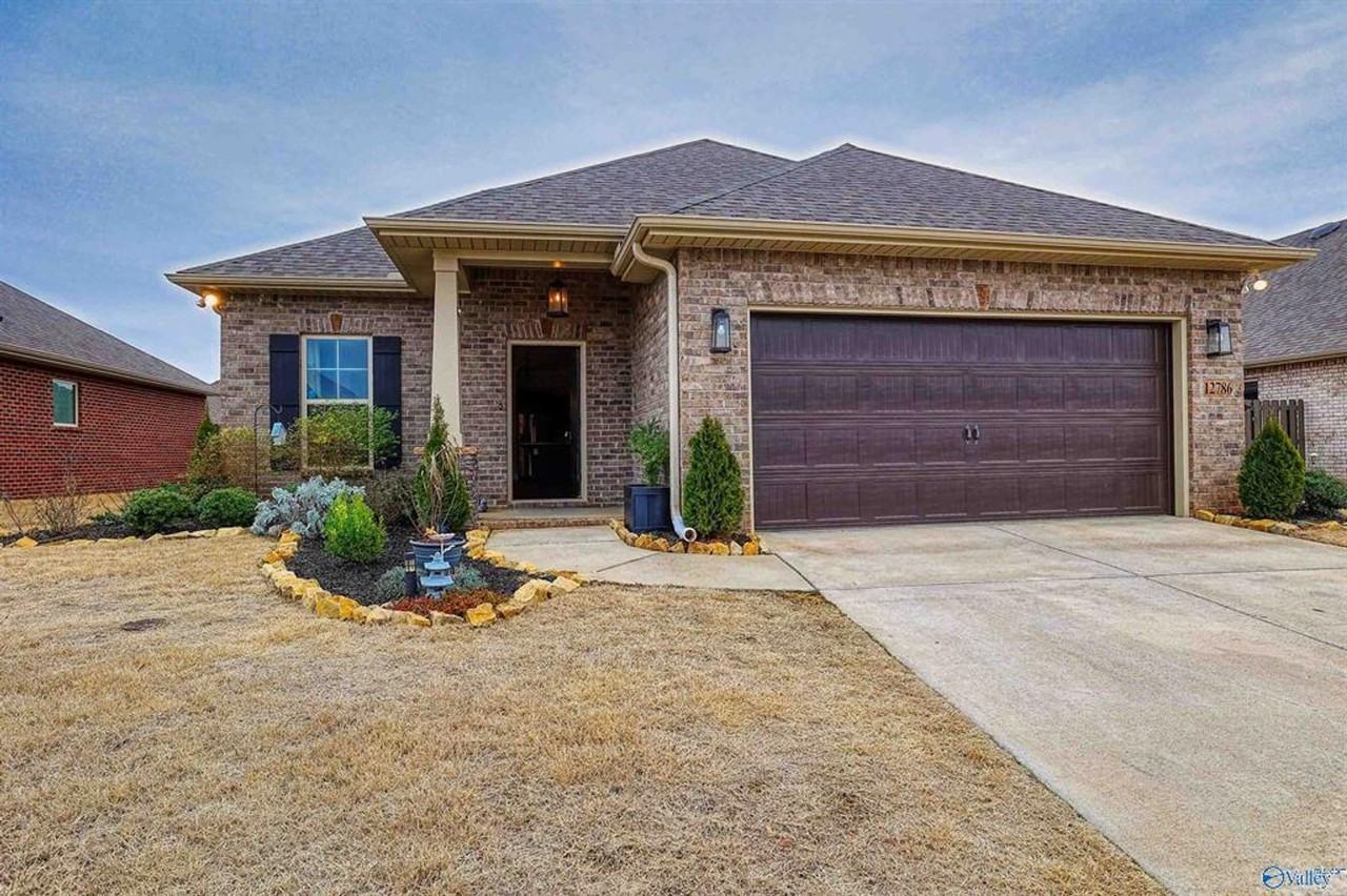 12786 Juniors Dr