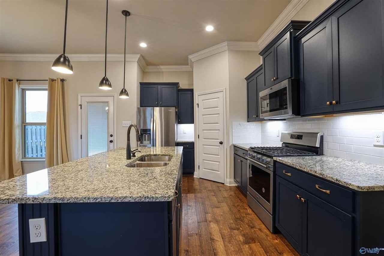 12786 Juniors Dr - Photo 4 of 13