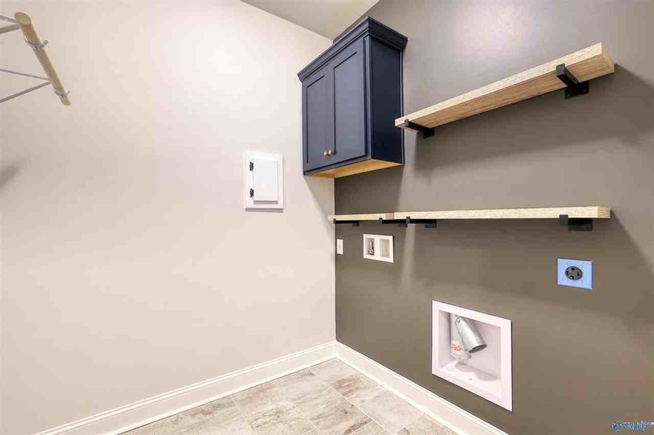 12786 Juniors Dr - Photo 7 of 13