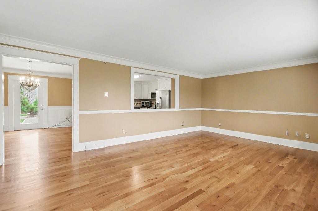 303 Shed Rd - Photo 5 of 22