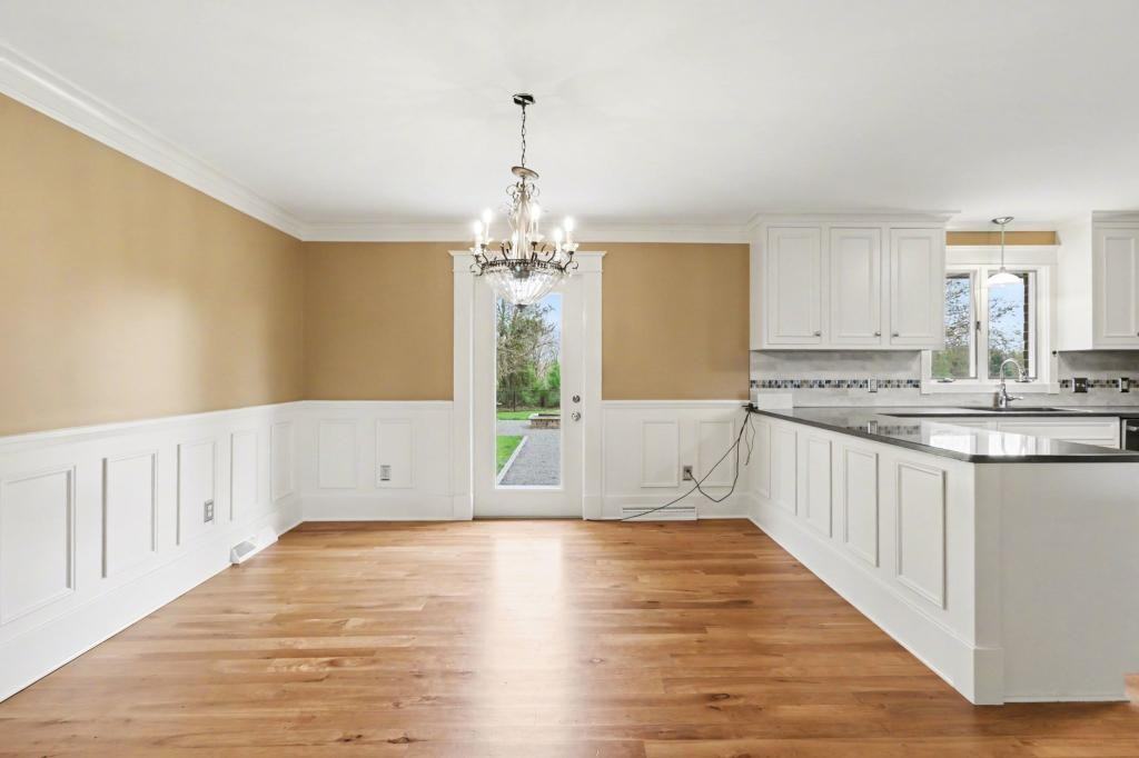 303 Shed Rd - Photo 6 of 22