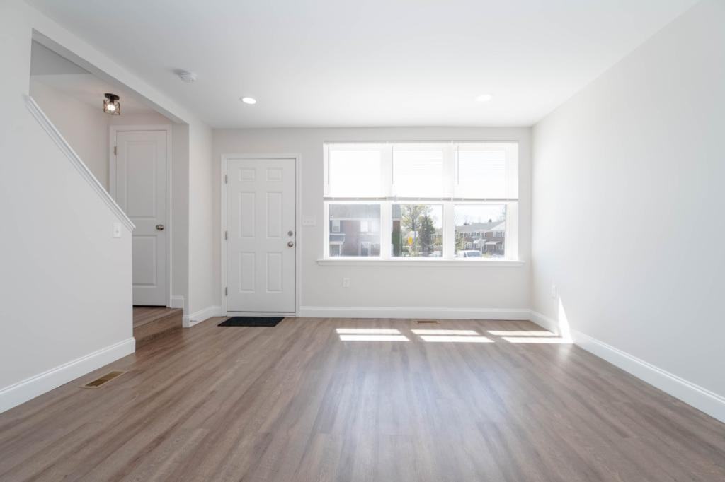 806 Benninghaus Rd - Photo 5 of 38