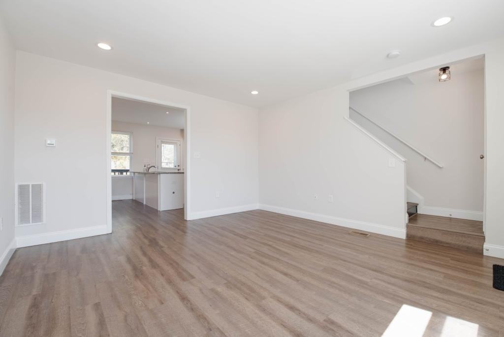 806 Benninghaus Rd - Photo 6 of 38