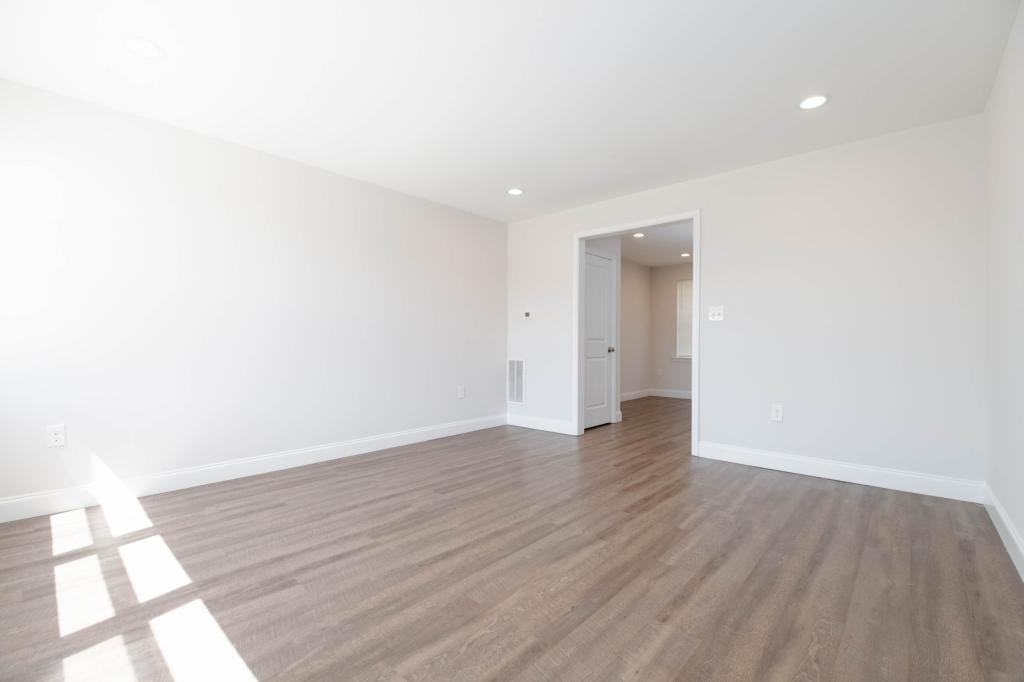 806 Benninghaus Rd - Photo 7 of 38