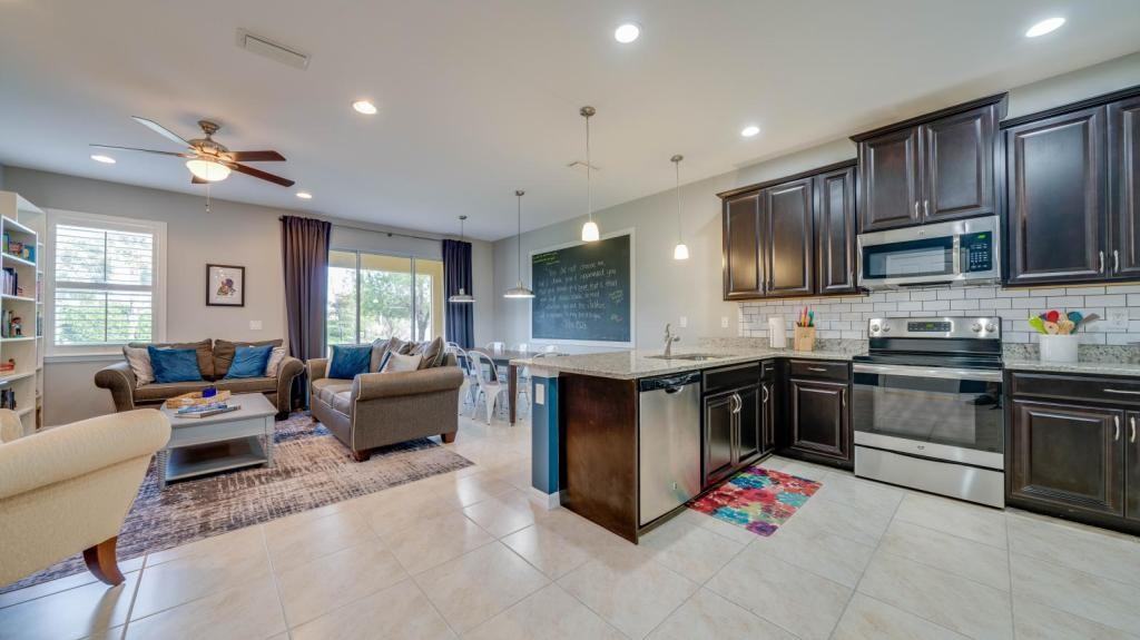 4093 Wilmont Pl - Photo 5 of 39