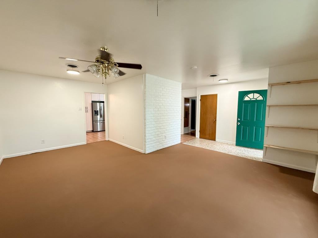 3807 Longridge Dr - Photo 2 of 20