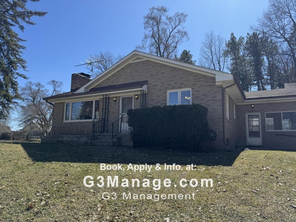 51 Henderson Rd - Photo 3 of 34