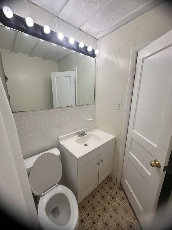 2237 B St Ne - Photo 6 of 17