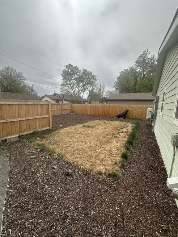 1338 E 7th St - Photo 2 of 11