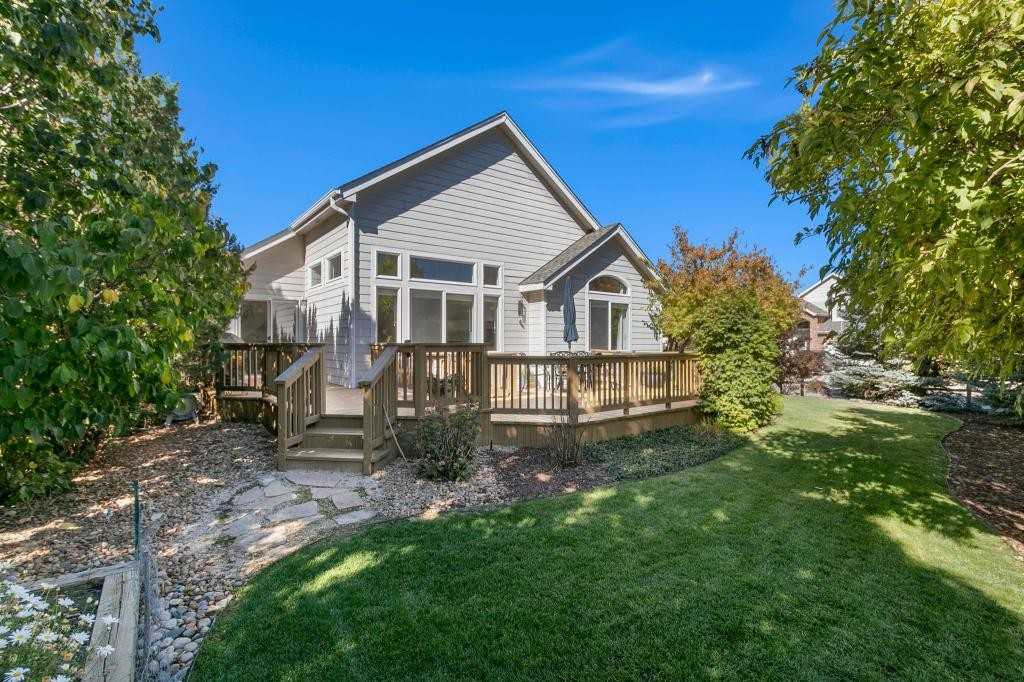 8100 Lighthouse Ln - Photo 2 of 35