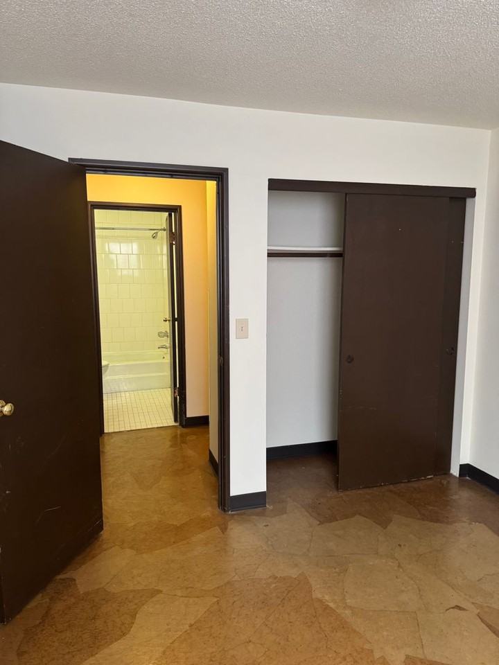 Park St Apartments - Photo 7 of 7