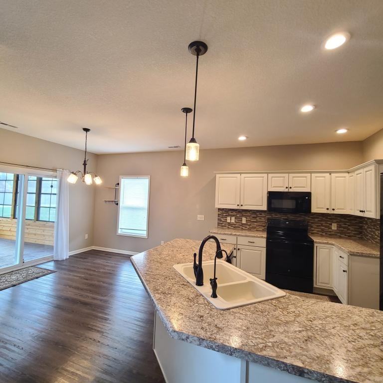 3537 Westport Dr - Photo 4 of 18