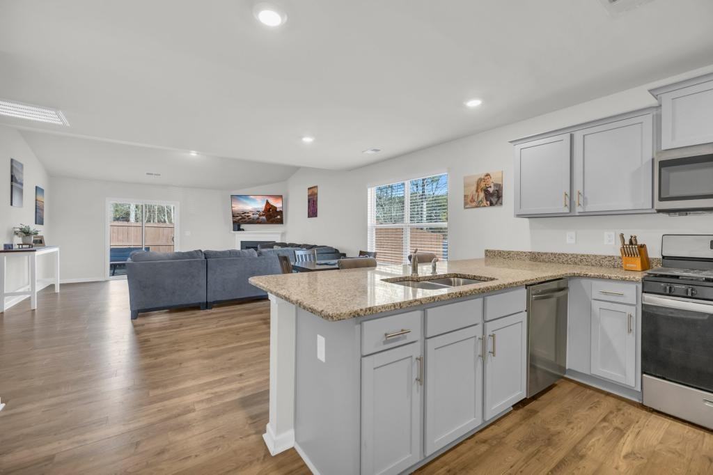 116 Antler Creek Ln - Photo 4 of 28