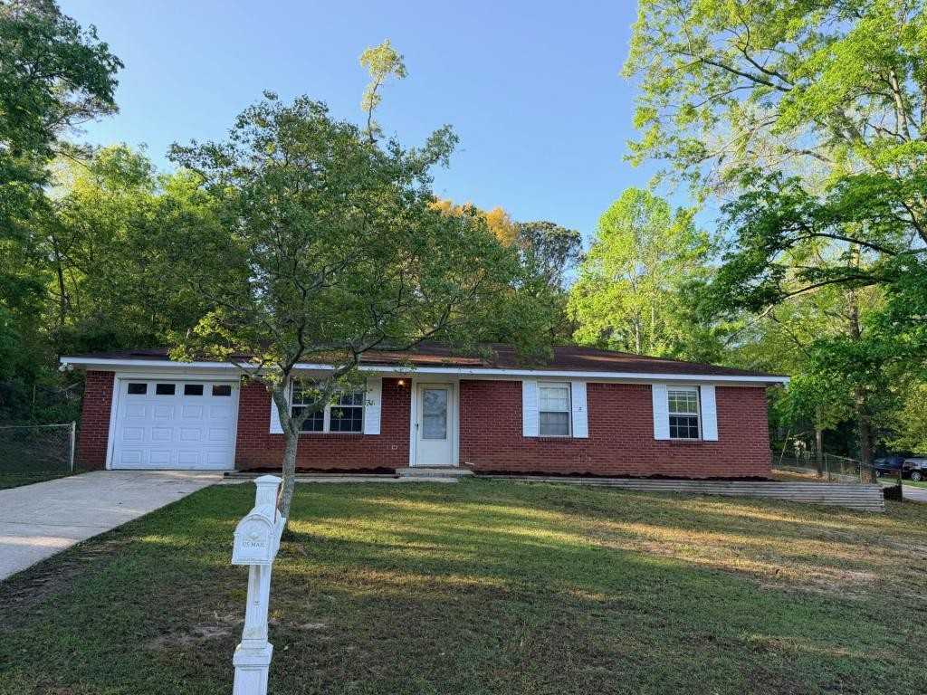 103 Green St - Photo 2 of 3