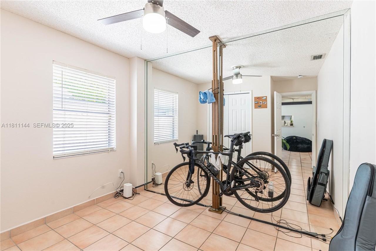 6931 Southwest 154th Court - Photo 5 of 32