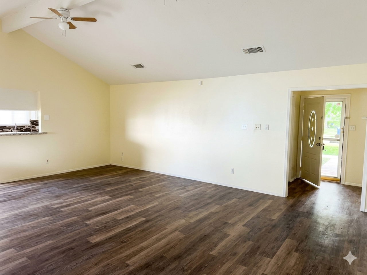 909 Noreda St - Photo 3 of 15