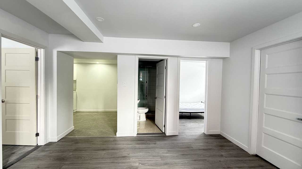 3785 Avenue Saint-Kevin - Photo 7 of 11