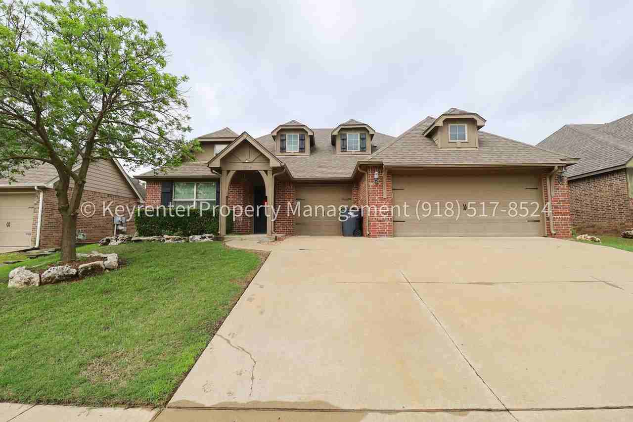 13334 S 21st St - Photo 2 of 49