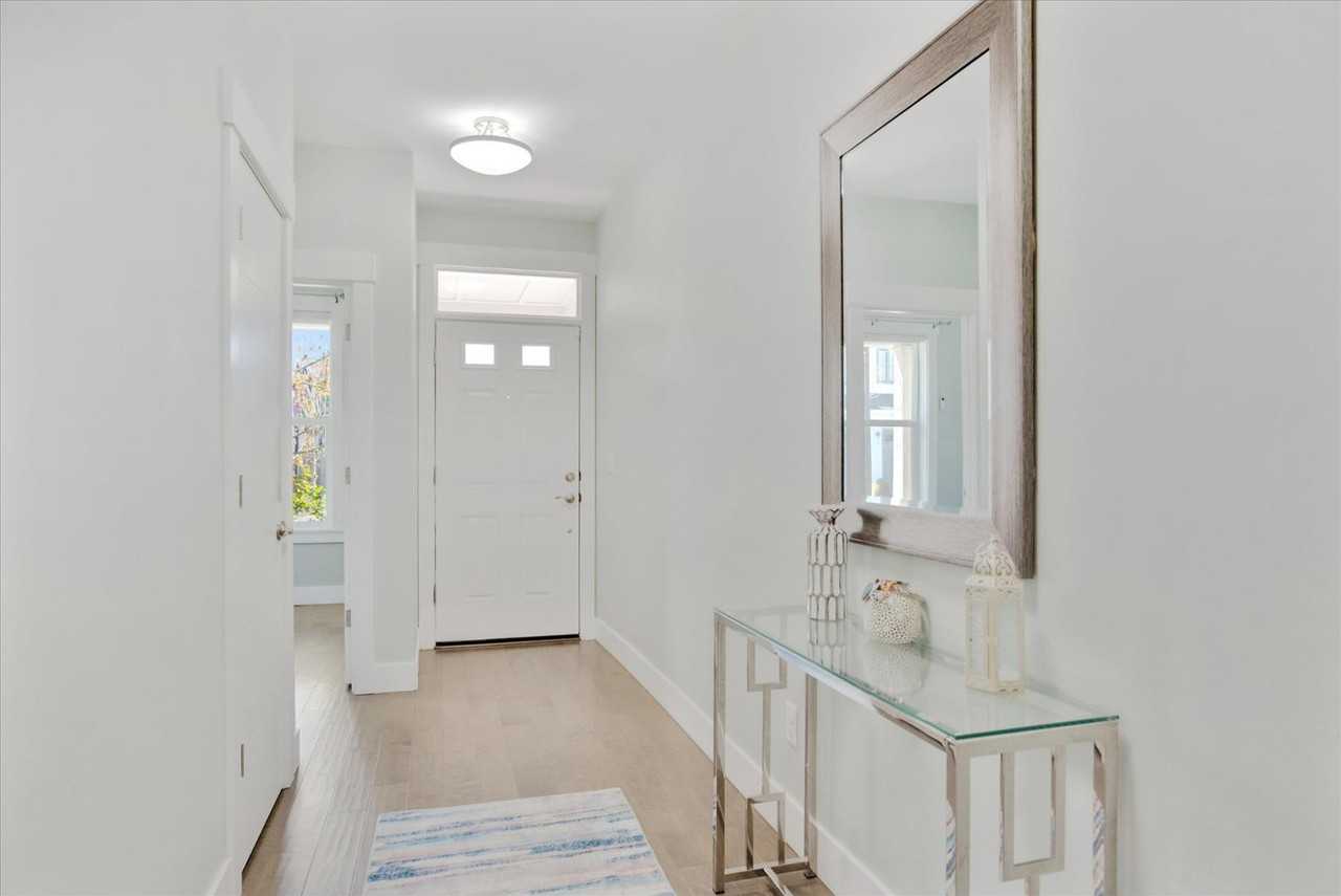 5109 Nw 149th Ter - Photo 3 of 38