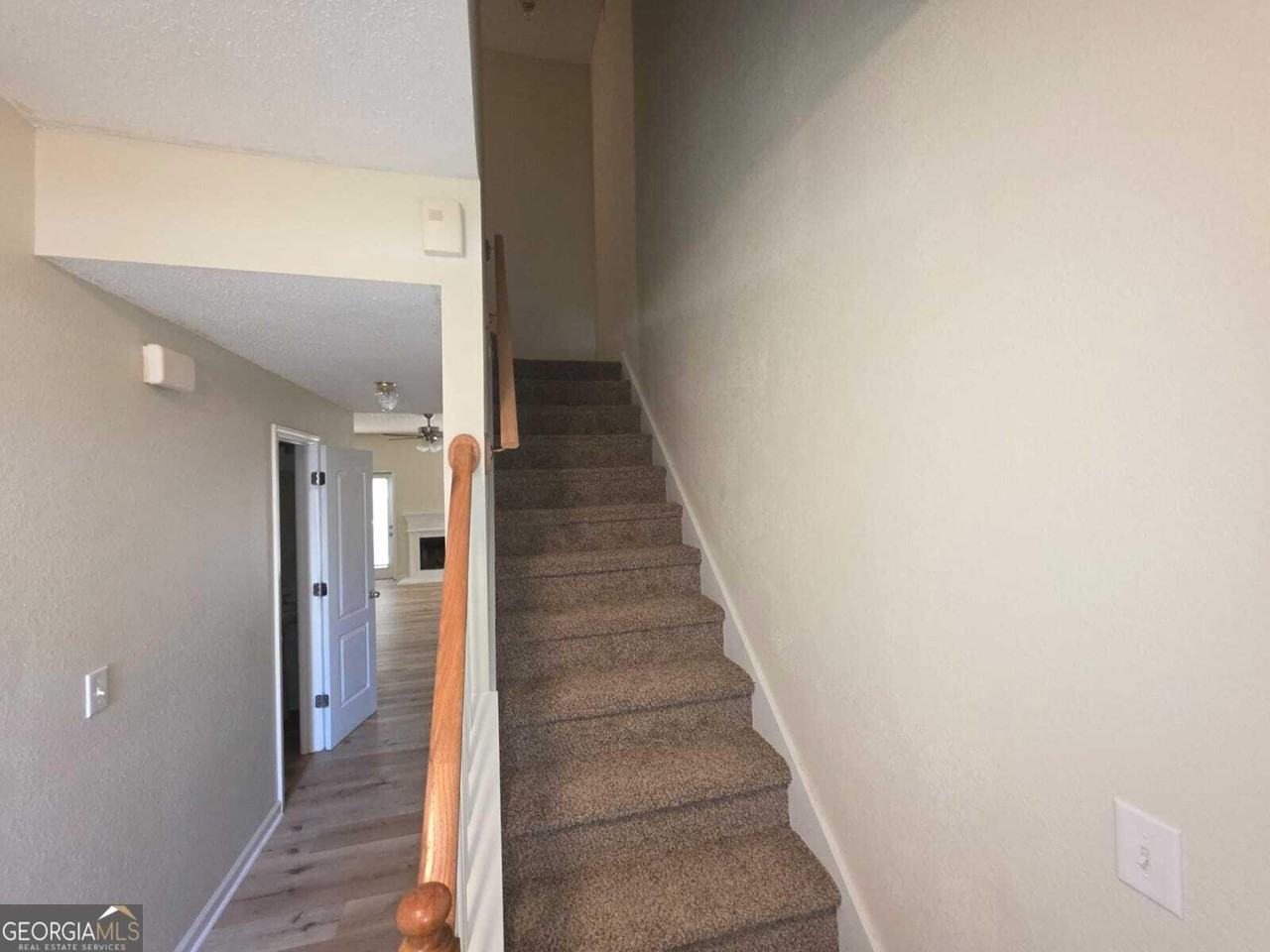 164 Madeline Ct - Photo 2 of 10