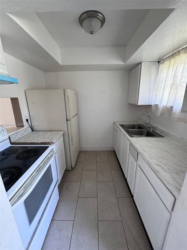 5535 10th Ave #1 - Photo 7 of 17