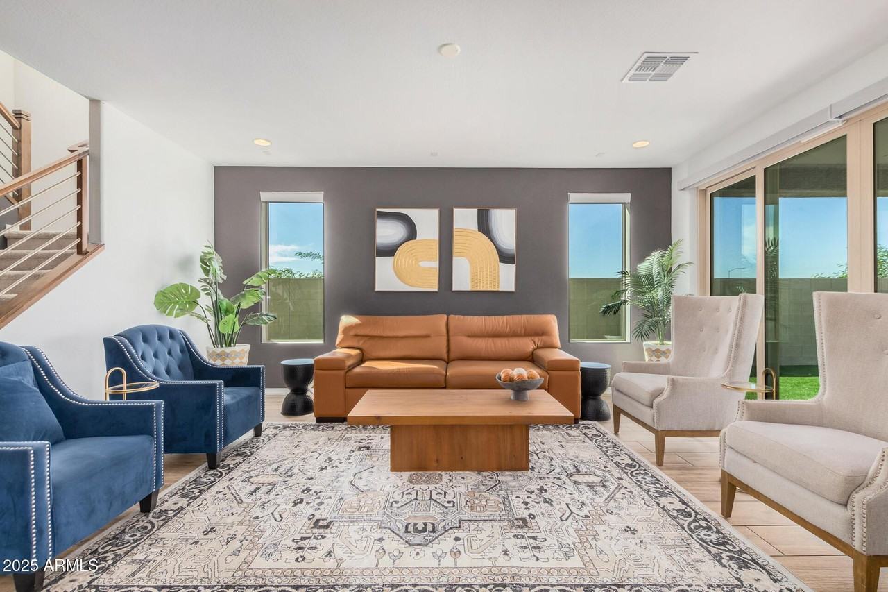 5654 N 88th Ln - Photo 7 of 50