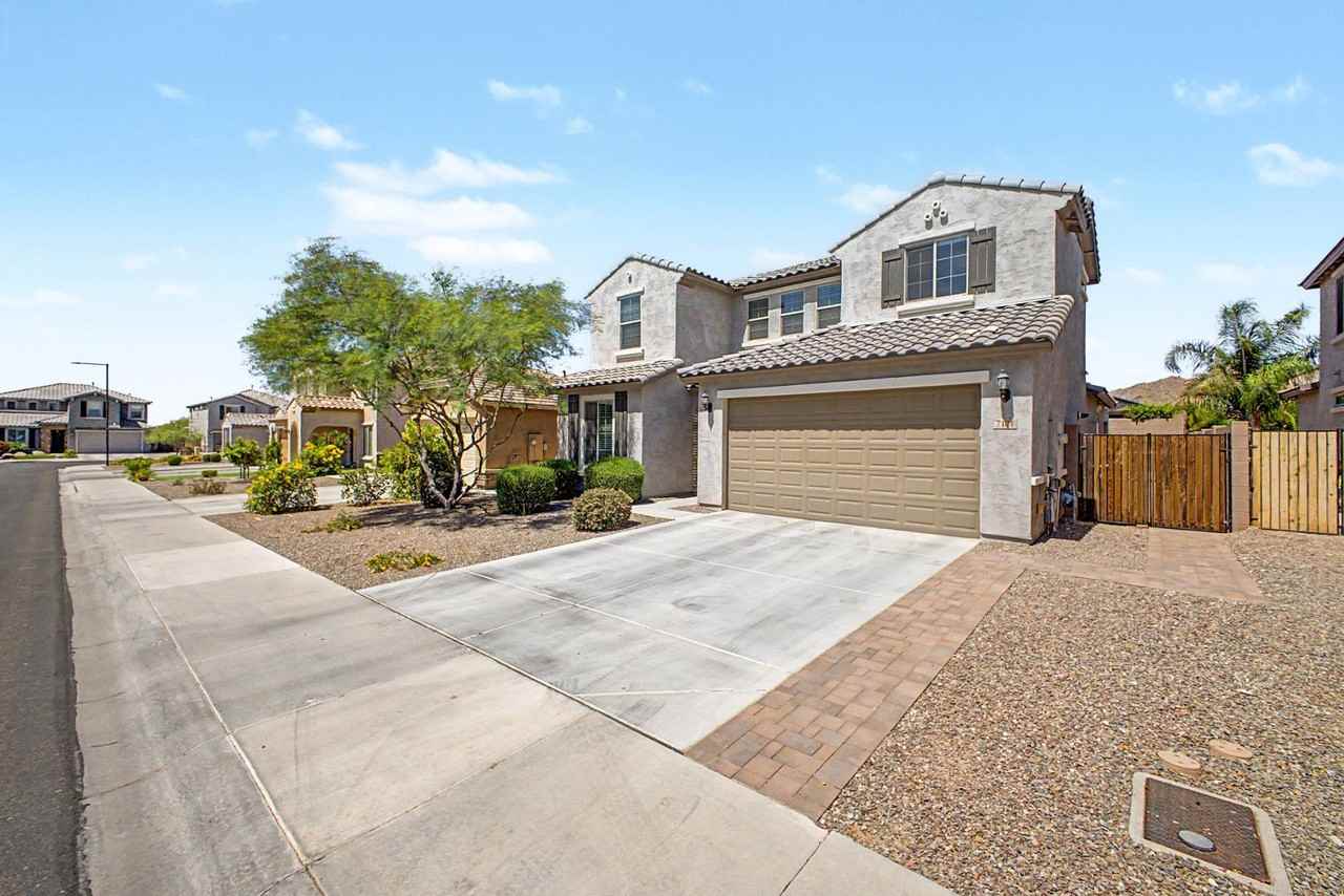 7104 W Spur Dr - Photo 3 of 39
