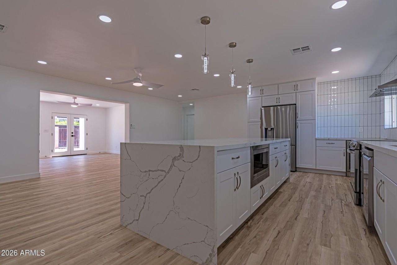 3035 E Heatherbrae Dr - Photo 2 of 26