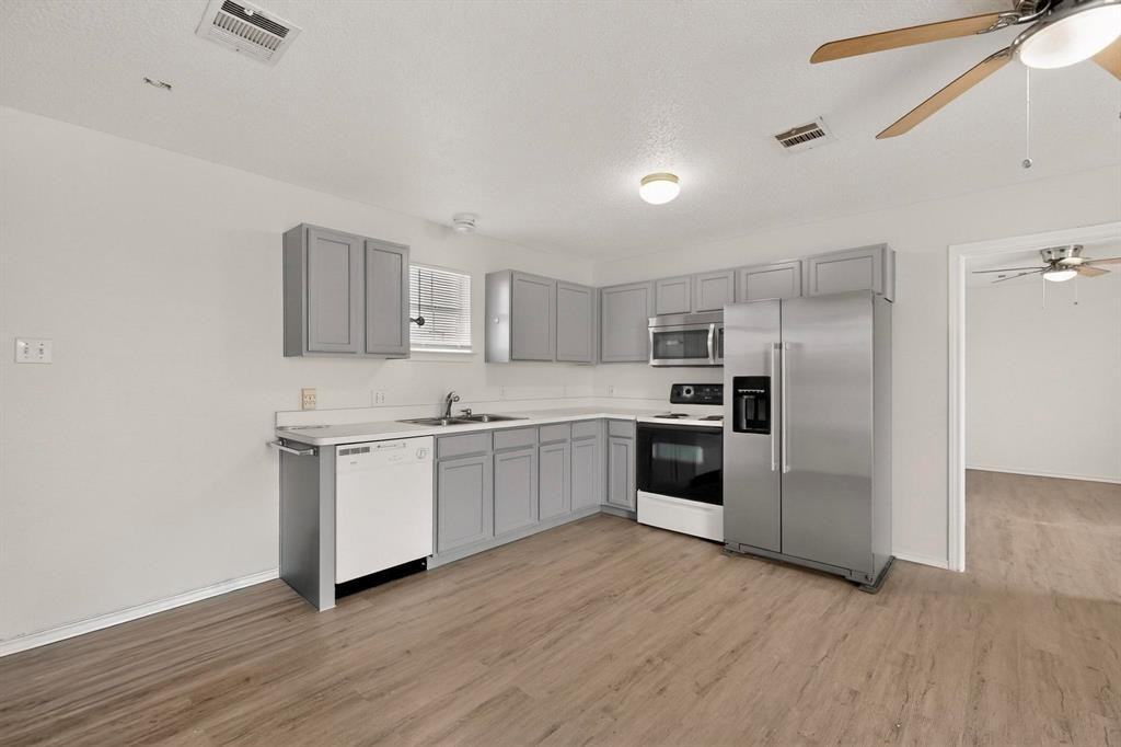 150 Lobo Ln #B - Photo 5 of 29