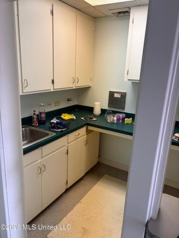 55 Sgt Prentiss Dr - Photo 2 of 4